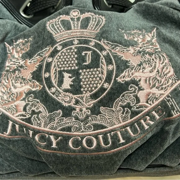 Juicy Couture Heritage Crest Freestyle Hobo with matching Makeup Pouch - Picture 16 of 17